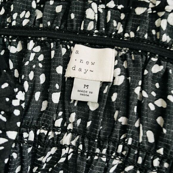 a.new.day black & white smocked on/off shoulder long sleeved top size M - Picture 10 of 10